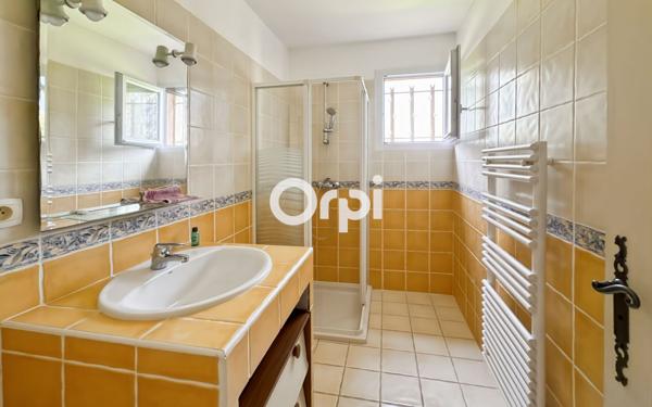 Maison à vendre    5 pièces •  Aubagne