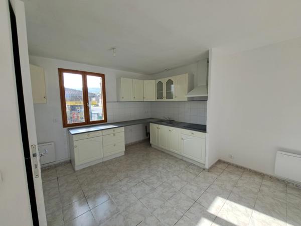 Maison à louer 4 pièces CIRY SALSOGNE (02)