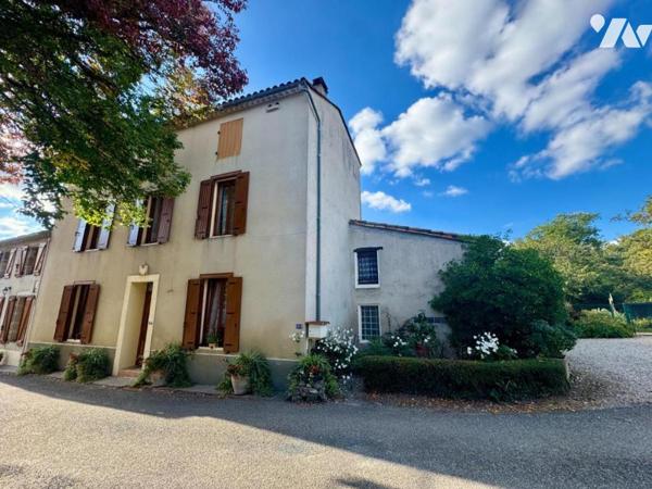 Au calme d'un hameau, habitation avec garage et jardin