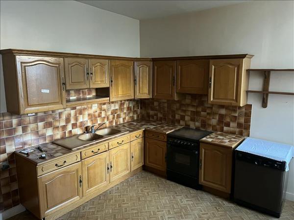 Maison à vendre |  Montbron |  5 pièces | 142 m²