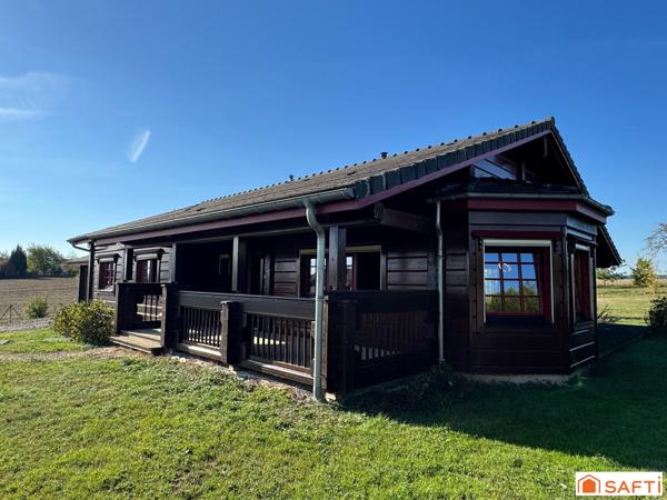 Cheppy 55270. Exceptionnel chalet finlandais de plain-pied de cinq pièces.