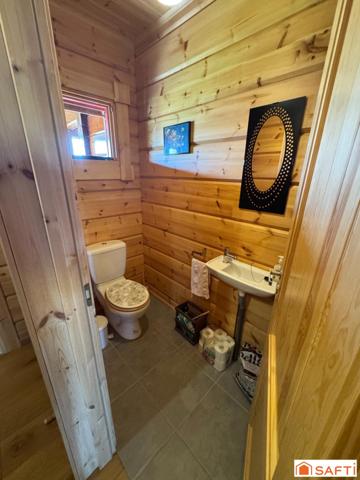Cheppy 55270. Exceptionnel chalet finlandais de plain-pied de cinq pièces.