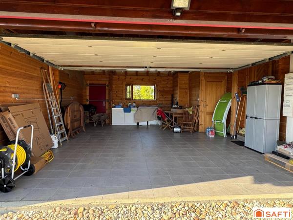 Cheppy 55270. Exceptionnel chalet finlandais de plain-pied de cinq pièces.