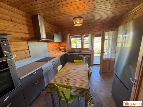 Cheppy 55270. Exceptionnel chalet finlandais de plain-pied de cinq pièces.