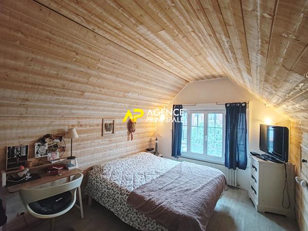 Maison Argenteuil 5 pièces de 100m² au sol (92 m2 habitables)- Secteur les Coteaux €349 000 ** - Référence 4531