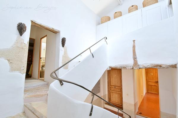 MAISON DE VILLAGE EN PIERRES du 19ème à vendre de 350m², 7 chambres, jardin, piscine, garage, en campagne Aixoise