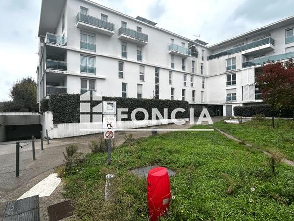 Location Parking 11.8 m² - Caluire Et Cuire 69300