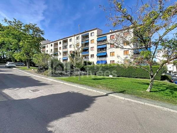 T4 traversant plein Sud . Le Cannet . Entièrement rénové 2023 . Parking privatif couvert . Cave