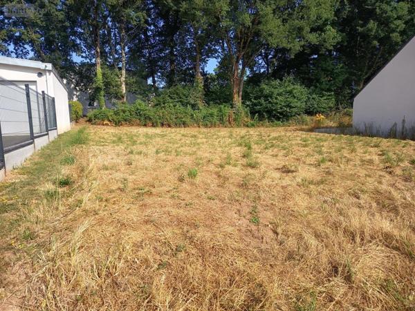 Terrain à Batir à vendre à Pontivy dans le Morbihan (56300), ref : 56061-888