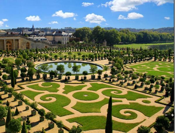 appartement T2 entièrement rénové à vendre VERSAILLES (78), surface habitable 24,50 m2.