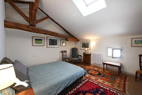 Maison à vendre 319 396 € Montmoreau-Saint-Cybard 6 p 247 m² DPE C