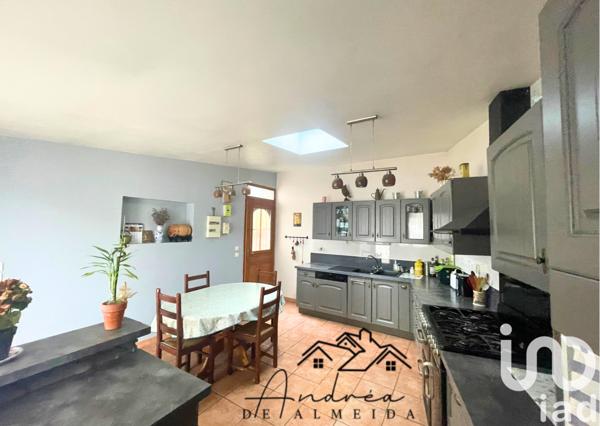 House for sale 4 rooms 110 m² Stains