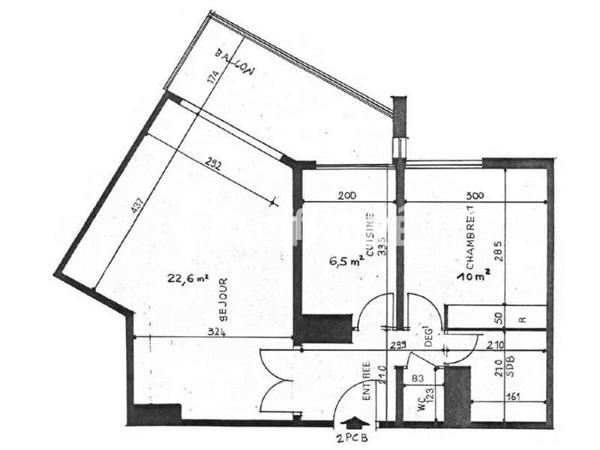 Appartement
         2 pièces
        - 48 m² 420 000 € *