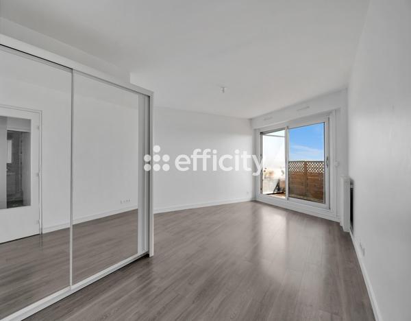 Appartement
         2 pièces
        - 48 m² 420 000 € *