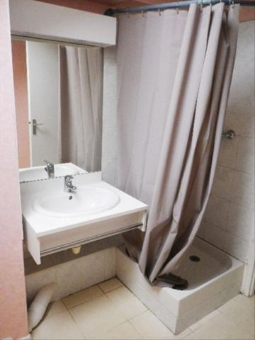 Location appartement Saint Nazaire : 563 € - AJP Immobilier Saint-Marc-sur-Mer