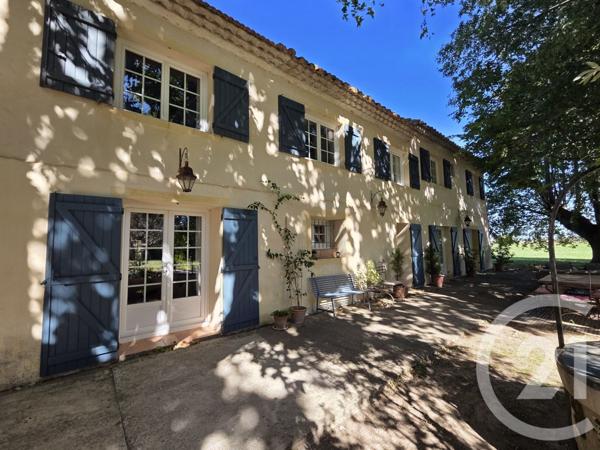 Maison à vendre  6 pièces - 212,40 m2 RAPHELE LES ARLES - 13