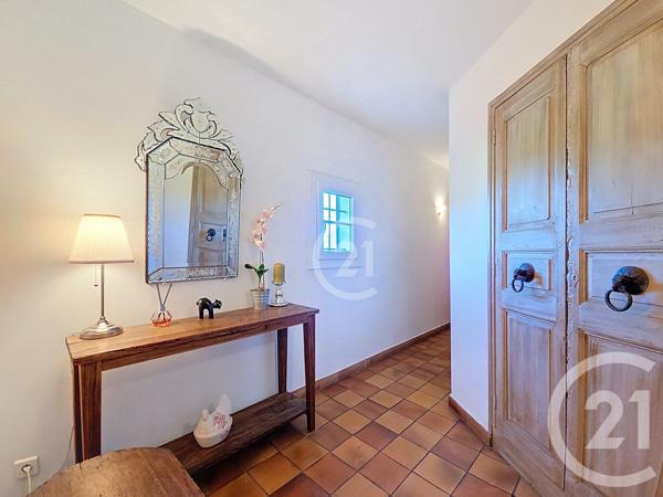 Maison à vendre  6 pièces - 212,40 m2 RAPHELE LES ARLES - 13