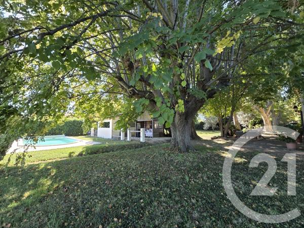 Maison à vendre  6 pièces - 212,40 m2 RAPHELE LES ARLES - 13