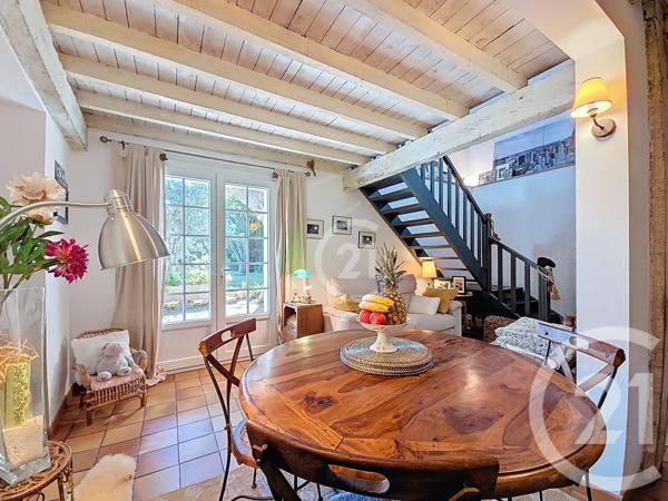 Maison à vendre  6 pièces - 212,40 m2 RAPHELE LES ARLES - 13