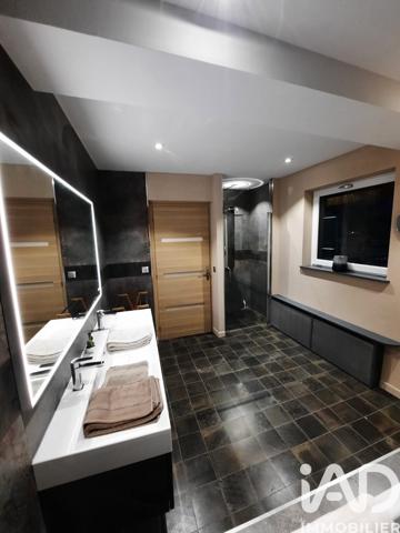 Maison à vendre 9 pièces 385 m² Fontaine-sous-Préaux