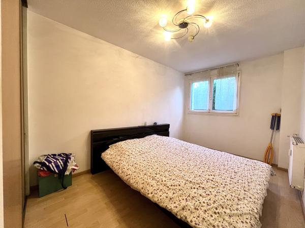 Chateau gombert (13013) 13013 MARSEILLE / Les Olives - Résidence Fondacle. Appartement traversant 2 pièces 48m2 + balcon 6,20m2.