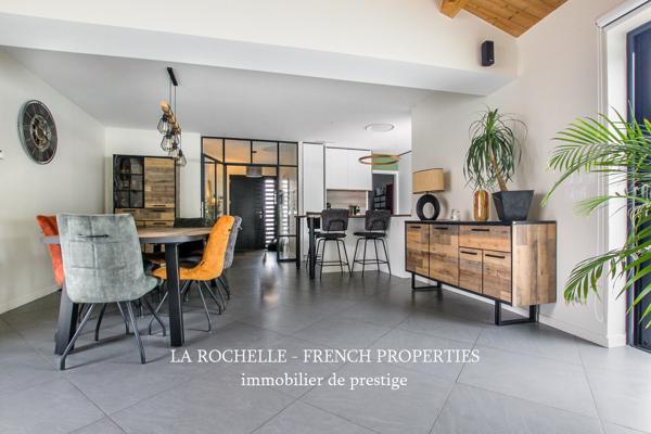 MAISON CONTEMPORAINE - PLAIN-PIED - AVEC PISCINE - PROCHE LA ROCHELLE - CHARENTE MARITIME