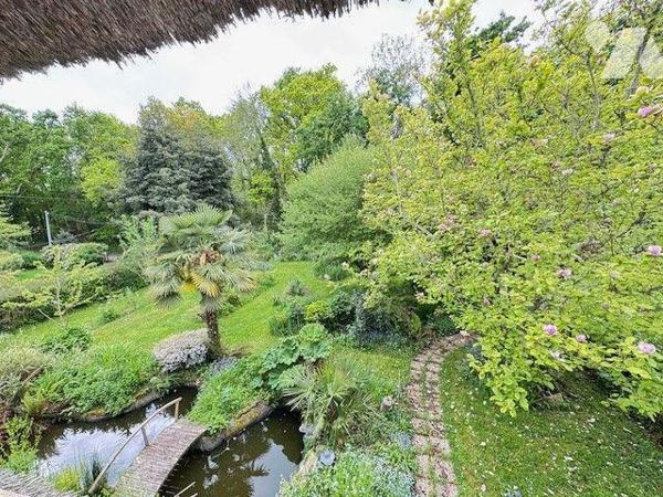 A vendre maison MOELAN SUR MER (29)
Découvrez cette maison de 118 m² en toit de chaume, offran...