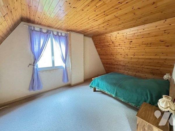 A vendre maison MOELAN SUR MER (29)
Découvrez cette maison de 118 m² en toit de chaume, offran...