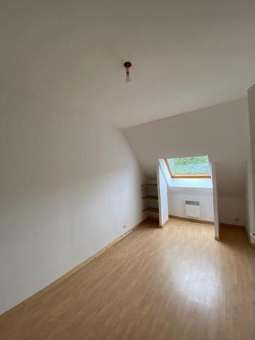 A louer BARC - Maison 4 pièces avec grand jardin clos- Réf BARC-M