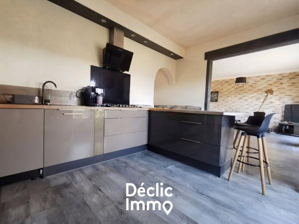 Vente maison individuelle Ardin, 196m² 9 pièces 179 900€ avec piscine