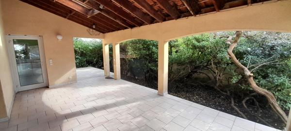 Maison familiale avec terrain clos de 655 m² et garage !