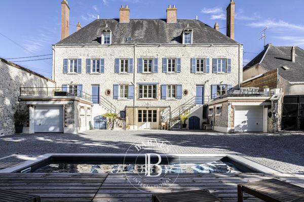 Saint-Ay, Maison de ville 11 Chambres -  605 m² à vendre