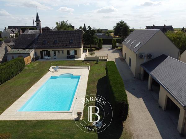 Saint-Ay, Maison de ville 11 Chambres -  605 m² à vendre