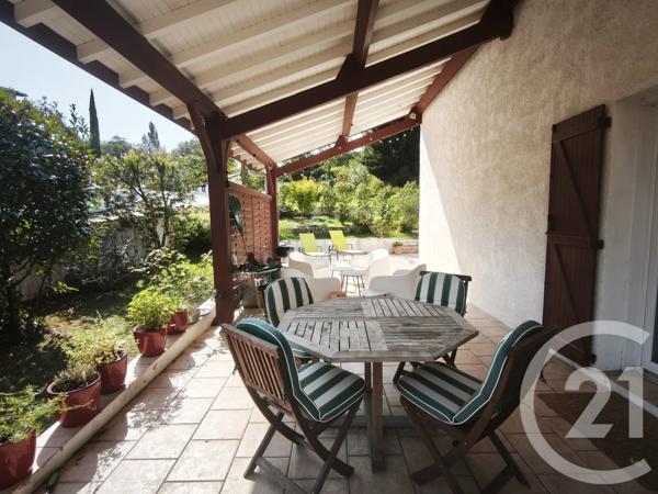 Maison à vendre  5 pièces - 136,92 m 2   LARRESSORE  - 64