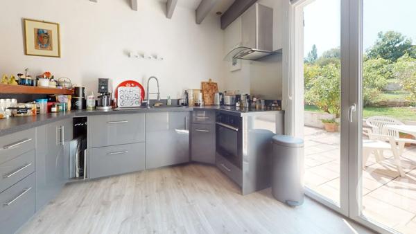 Maison à vendre  5 pièces - 136,92 m 2   LARRESSORE  - 64