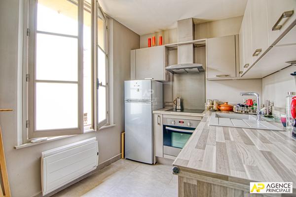 Versailles carrés Saint-Louis Maison de ville de 5 pièces 127 m² au sol €1 080 000 ** - Référence 27077