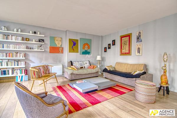 Versailles carrés Saint-Louis Maison de ville de 5 pièces 127 m² au sol €1 080 000 ** - Référence 27077