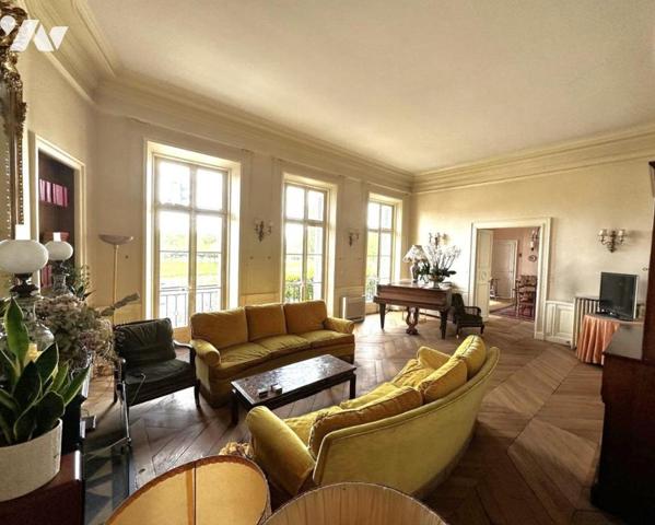 Maison 12 pièces 475 m² Saint Aignan sur Cher.