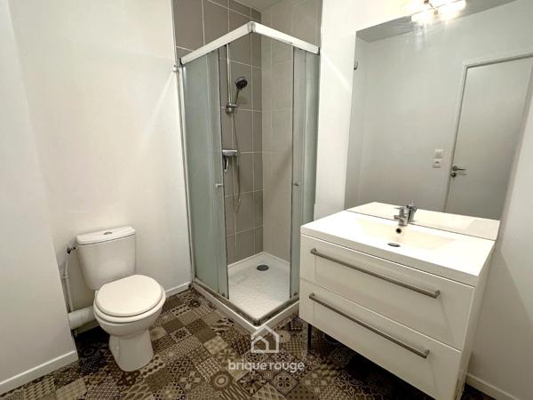 Superbe Appartement T2 avec terrasse et parking secteur CHR