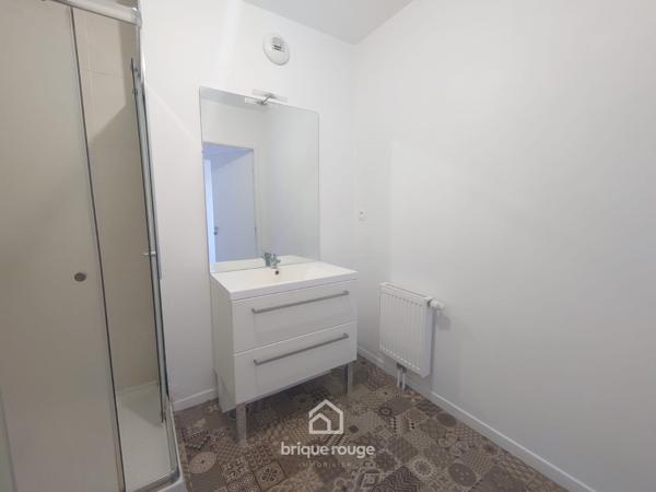Superbe Appartement T2 avec terrasse et parking secteur CHR