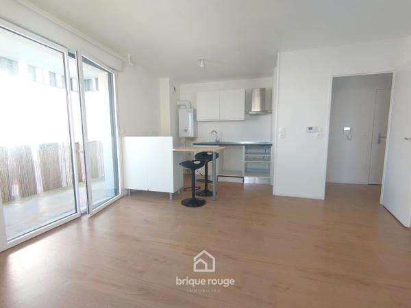 Superbe Appartement T2 avec terrasse et parking secteur CHR
