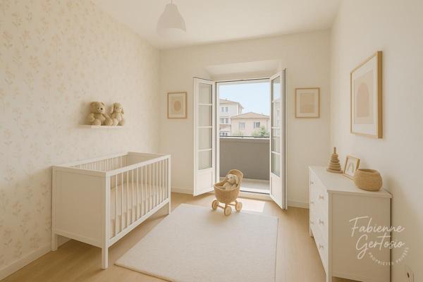 HYÈRES CENTRE VILLE ! Appartement 3 pièces de 47 m2 avec balcon