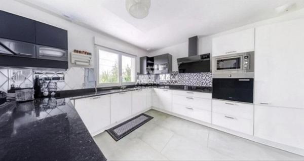 Maison à vendre à Osny - 7 pièces €479 000 ** - Référence 11091