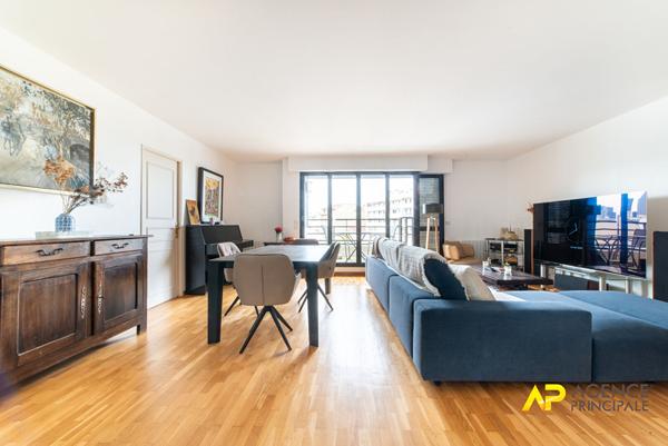 Appartement 4 pièces lumineux au dernier étage à La Garenne-Colombes 673 000 € ** - Référence 13825