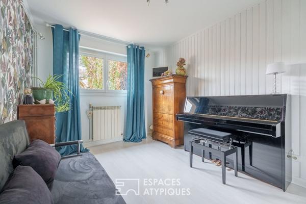 Maison rénovée et ses terrasses sur les hauteurs de Saint-Max