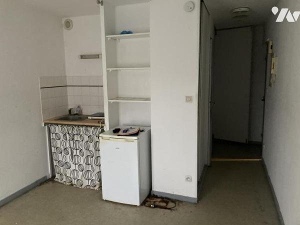 EN EXCLUSIVITE - ARRAS arrière gare - STUDIO 18m² avec balcon et parking 