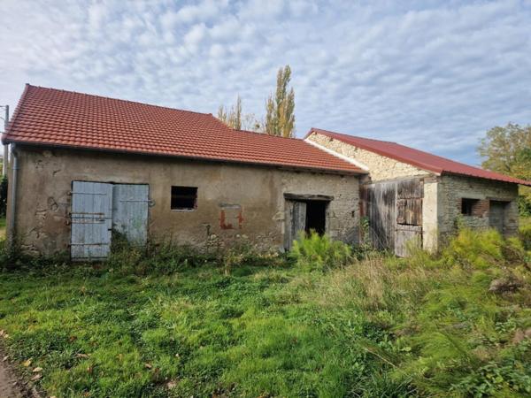Grange avec terrain. Idéal pour box