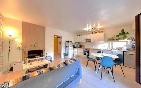 Appartement à vendre    2 pièces •  Roissy-en-Brie