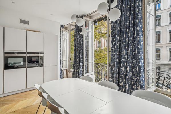 Lyon 2 ème - Cordeliers , appartement de 4 pièces de 97 m²