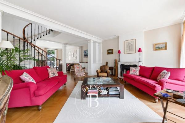 Paris 17ème, Hôtel particulier 4 Chambres -  294 m² à vendre